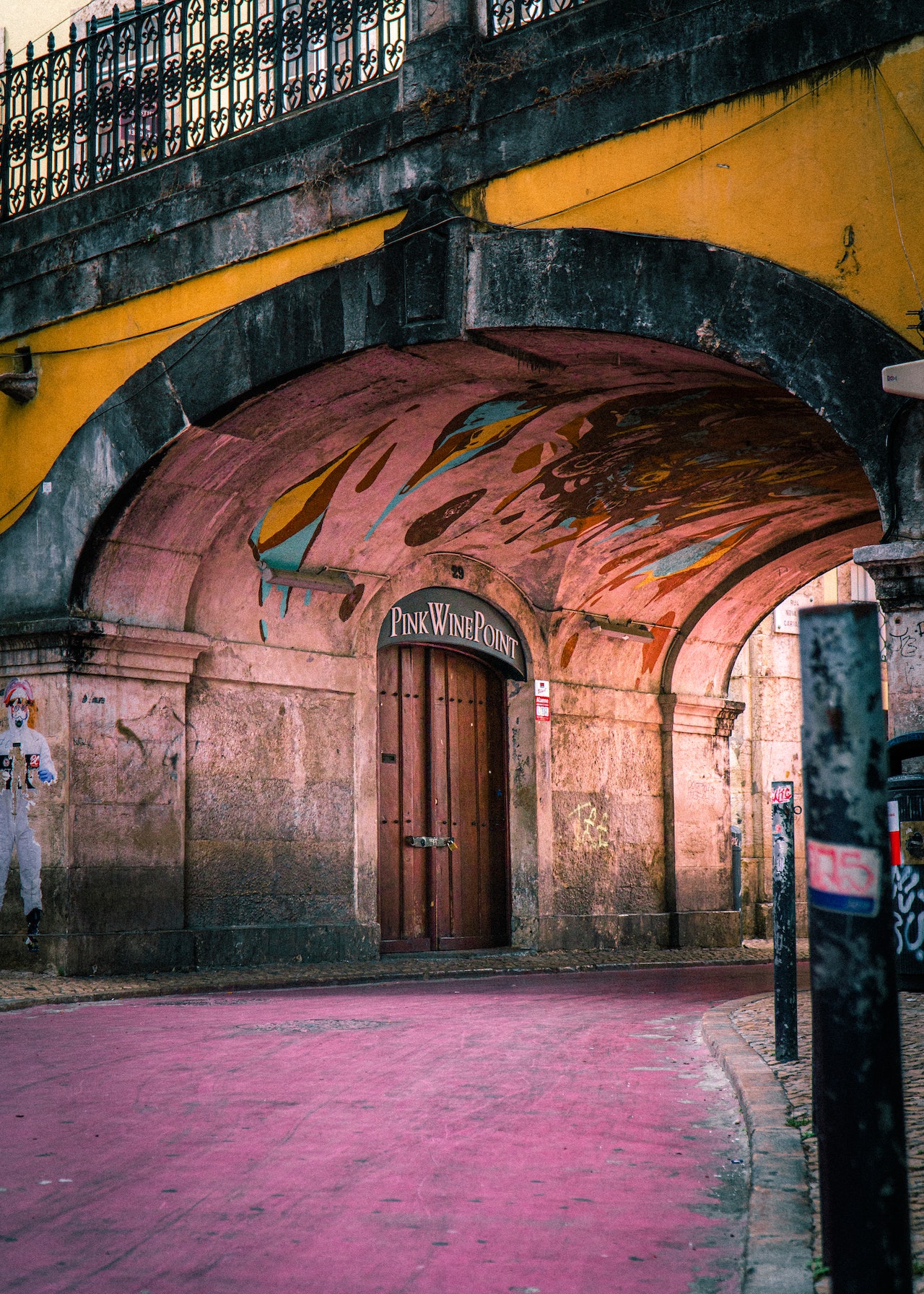 PINK STREET LISBOA PORTUGAL (2)